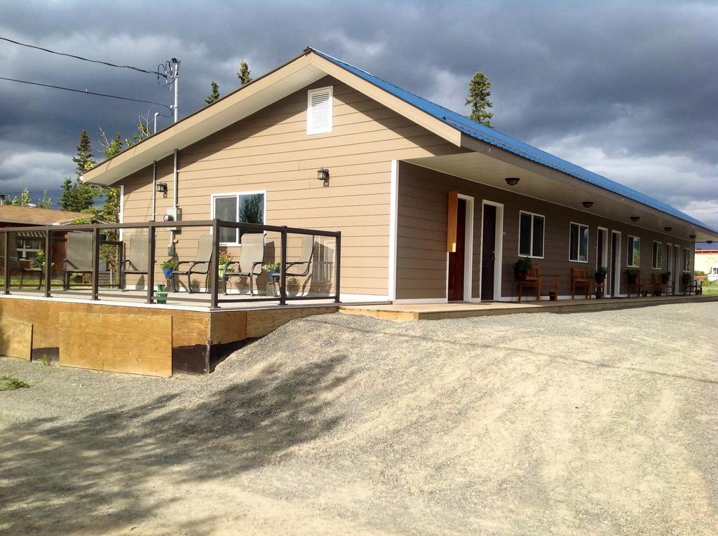 Parkside Inn Haines Junction Zewnętrze zdjęcie