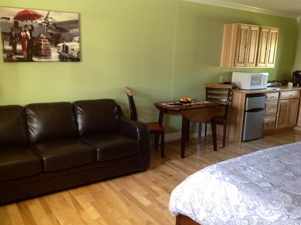 Parkside Inn Haines Junction Zewnętrze zdjęcie