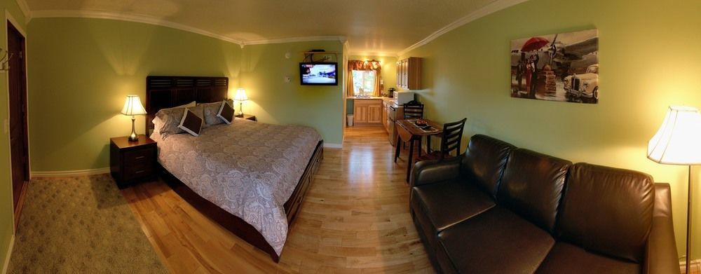 Parkside Inn Haines Junction Zewnętrze zdjęcie